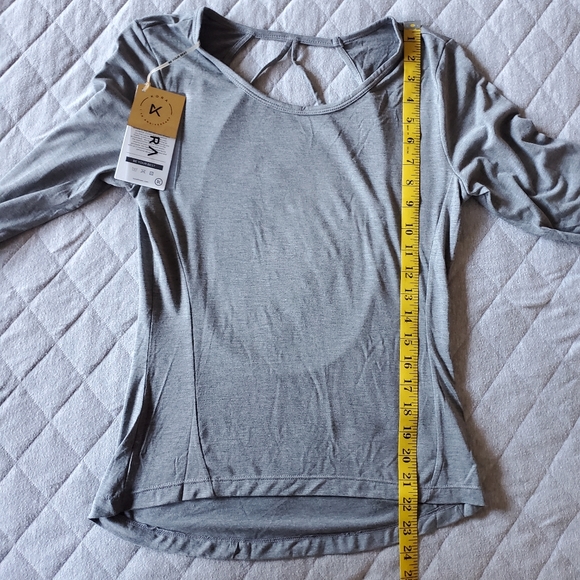 Kora Open Back Gray Top Small NWT - Picture 9 of 9